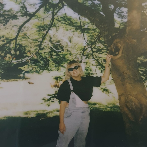 Meet your Posher, Kirsty - Picture 1 of 1